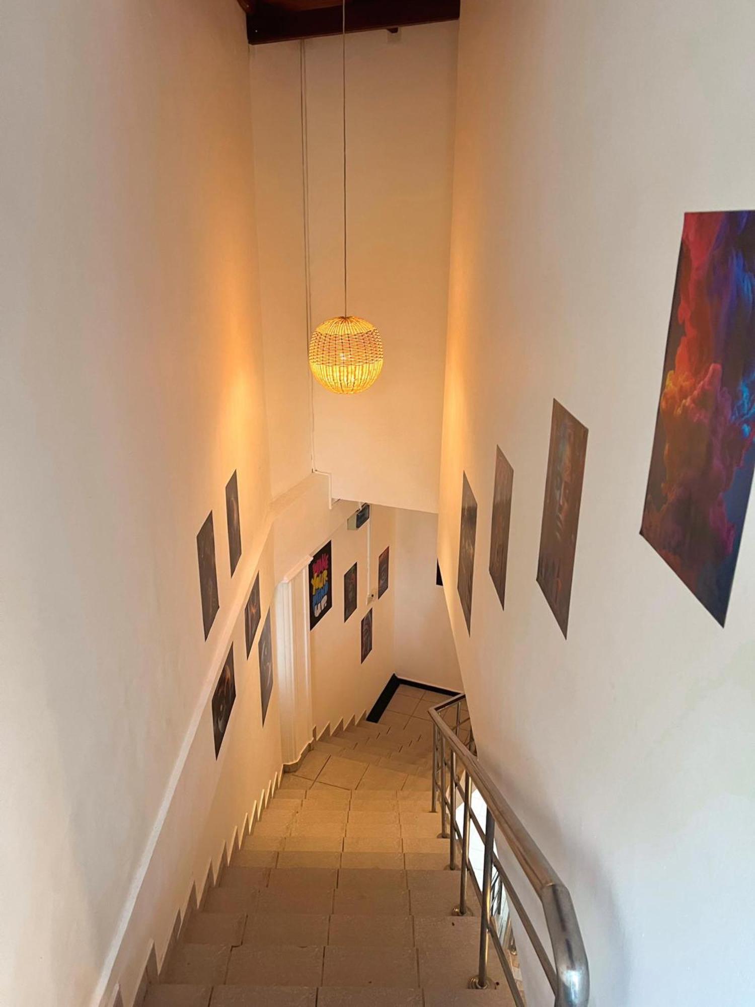 Hummus Hostel Hikkaduwa Buitenkant foto